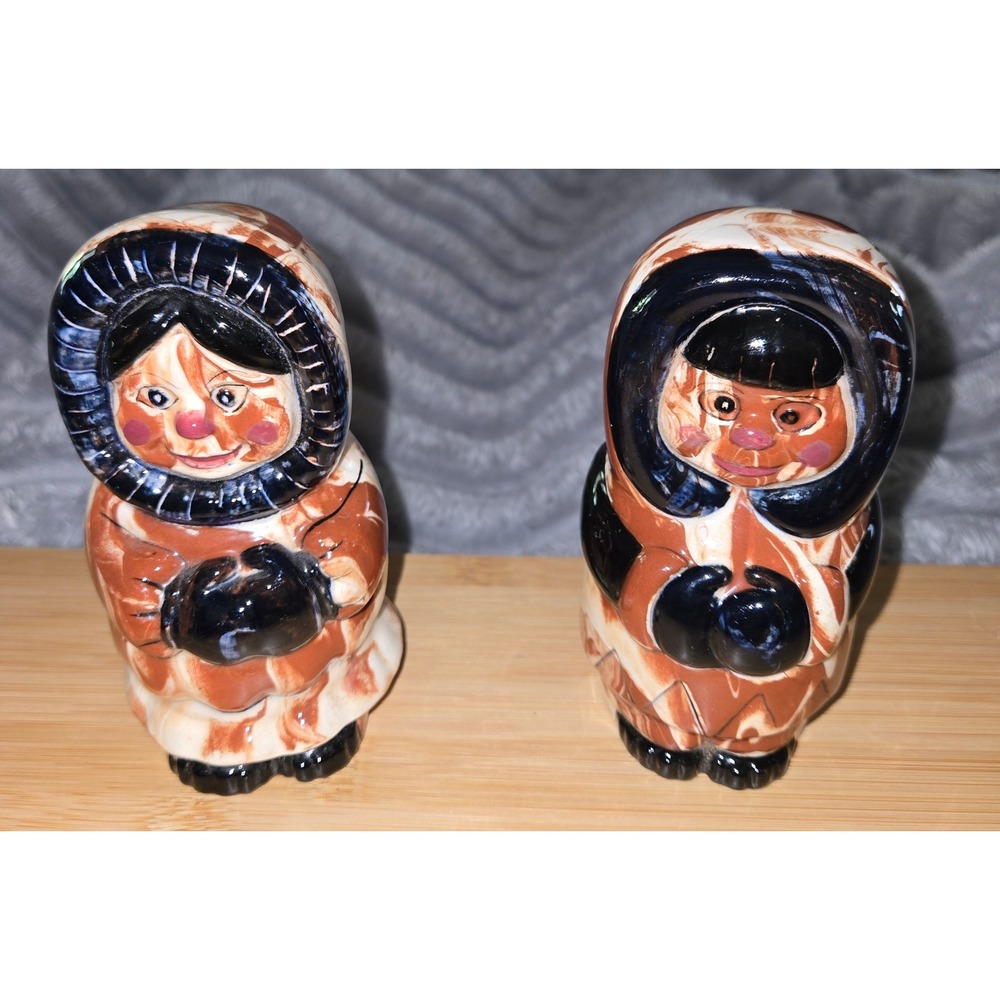 Vintage Ceramic Inuit Eskimo Figurines Marbled Brown White 4.5"